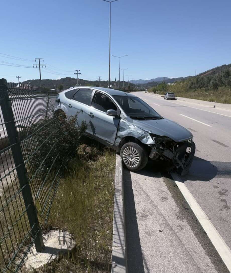 Muğla’da Ölümden Döndü: Araç Paramparça, Sürücü Sağ Çıktı 3
